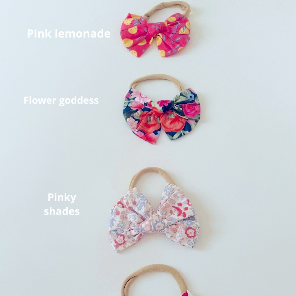 Brand new bows ! Never worn! Sizes baby/toddler
